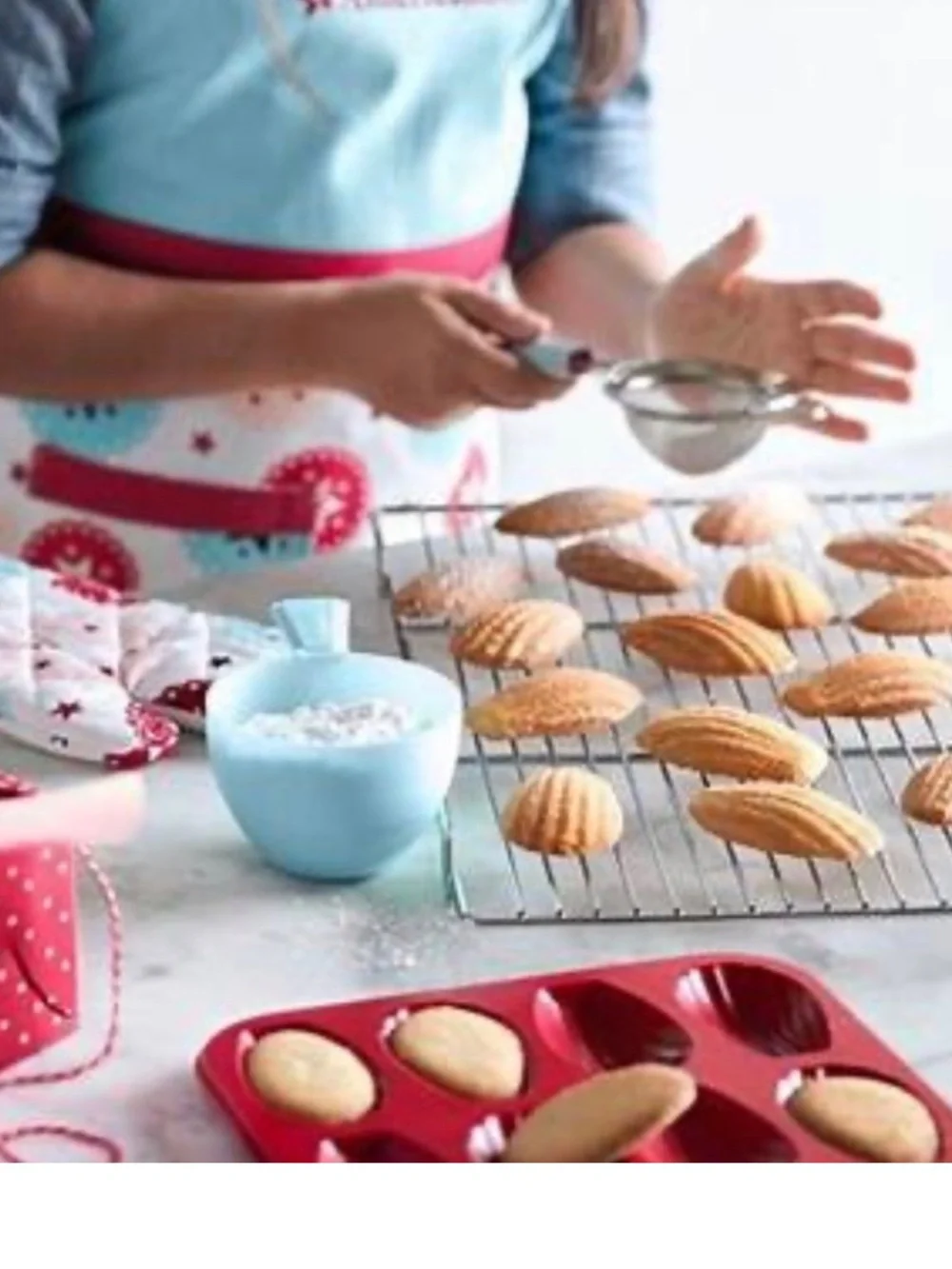 NEW American Girl by Williams-Sonoma, MADELEINE BAKING PLAQUE